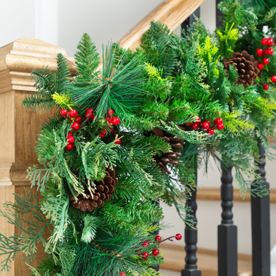 Guirlande de Noël artificielle en mélange de pin et de baies - 10 pi x 15 po - non éclairée