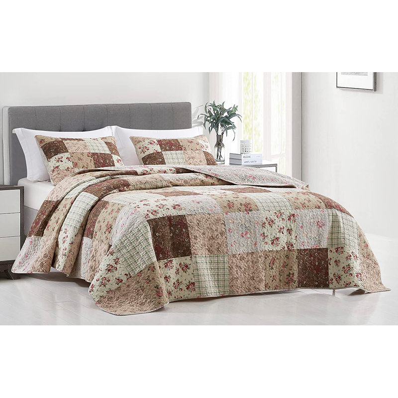 Pre-Washed Floral Patchwork Cotton Quilt Set, Queen Quilt + 2 Standard Shams