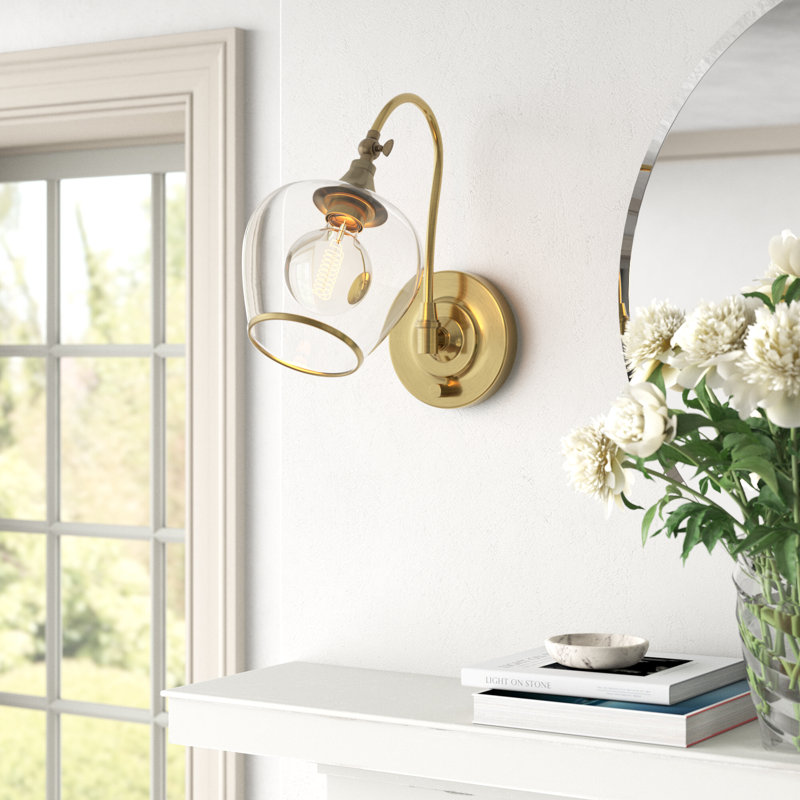 Ladera Ameah 1 - Light Armed Sconce, Gold
