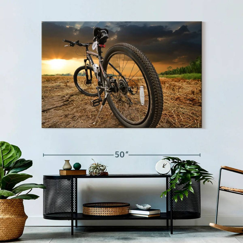 Coucher de soleil Mehar au-dessus d'un vélo, H 34 po x l 51 po