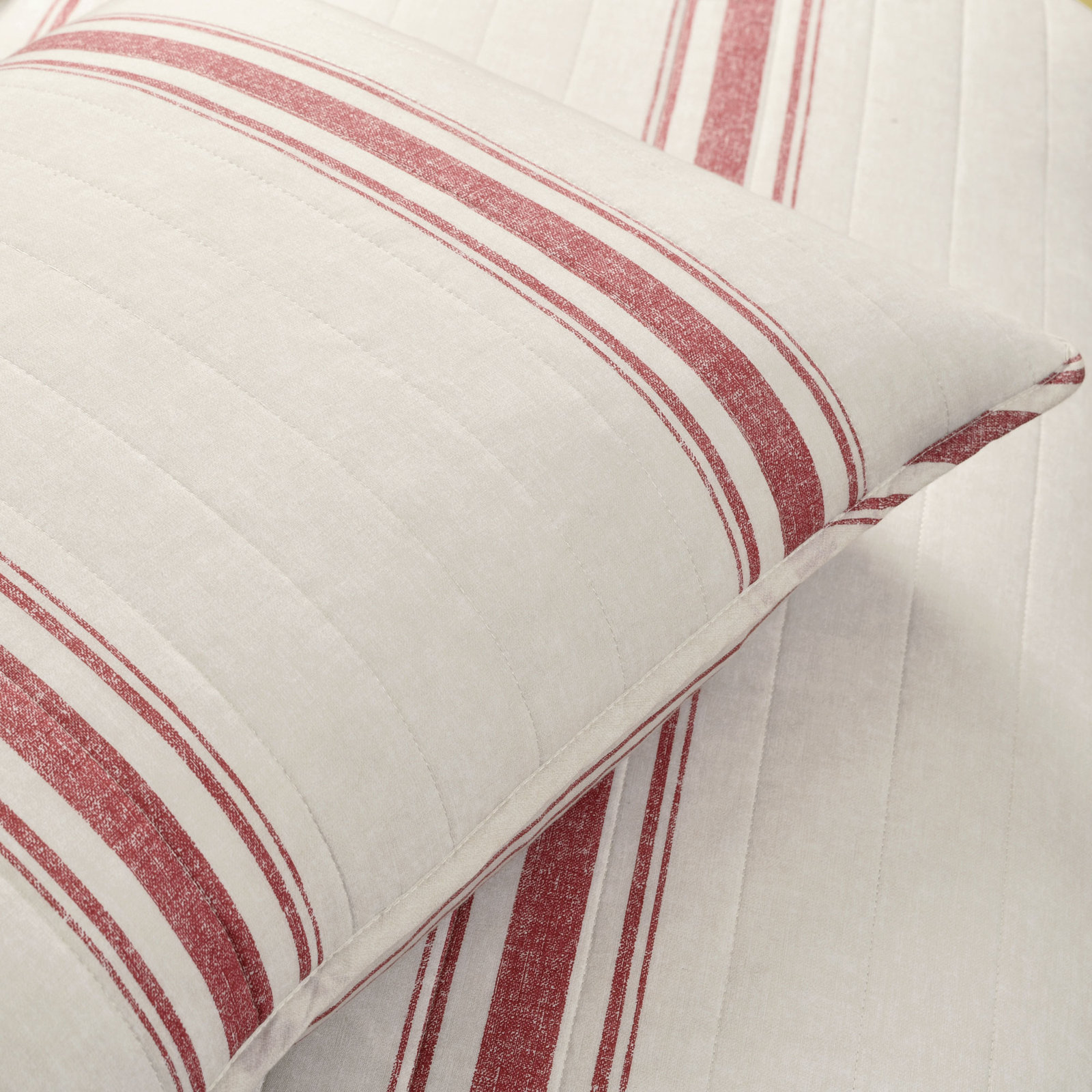 Gilroy Cotton Comforter Set, Red, Full/Queen Comforter + 2 Shams