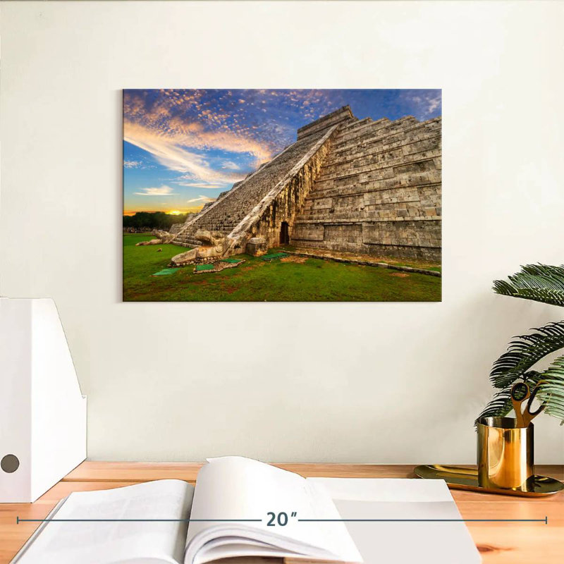 Pyramide Adella Kukulcan, H 8 po x l 12 po