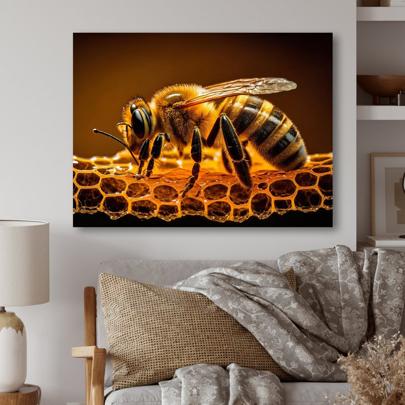 «Bee Flying II», reproduction d'art sur toile, H 12 po x l 20 po x P 1 po, Toile tendue