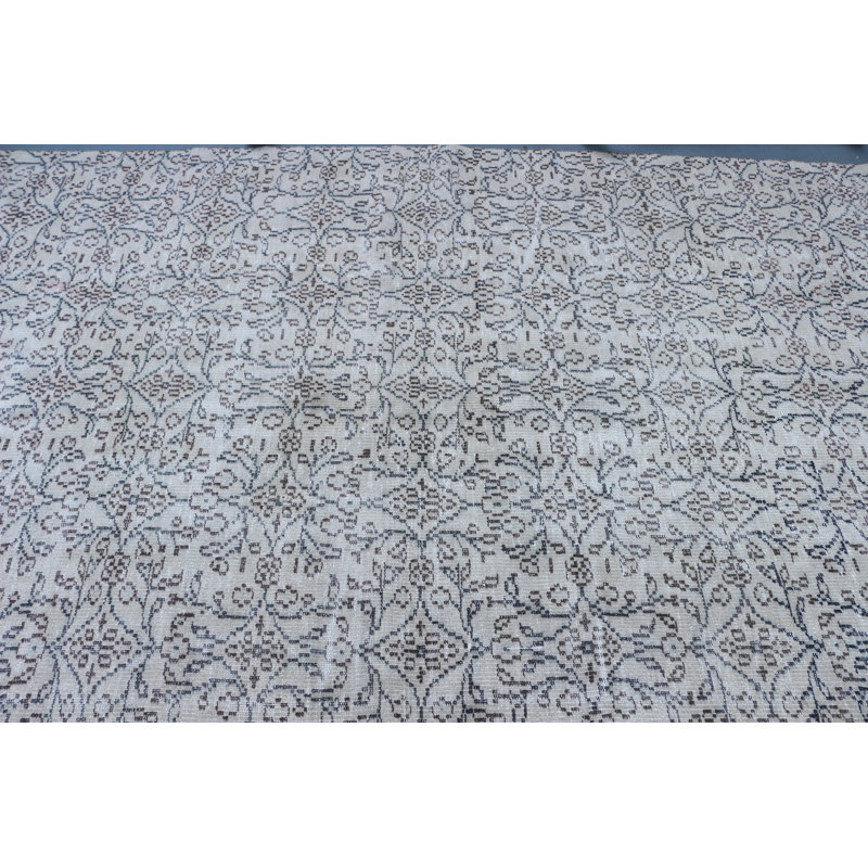 Grand tapis turc rétro vert pour les espaces surdimensionnés de style salon bohémien