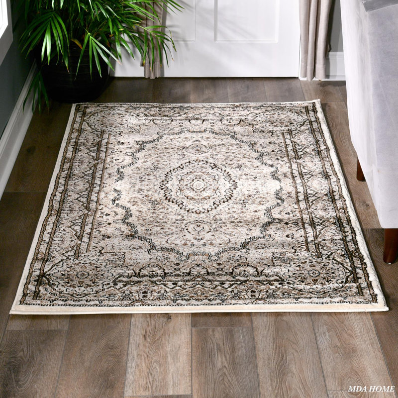 LaRena Oriental Indoor Rug, Rectangle 3'9" x 5'9"