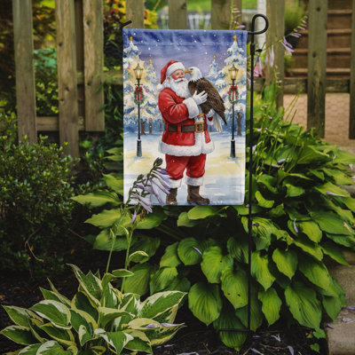 Aigle avec le drapeau du jardin du père Noël