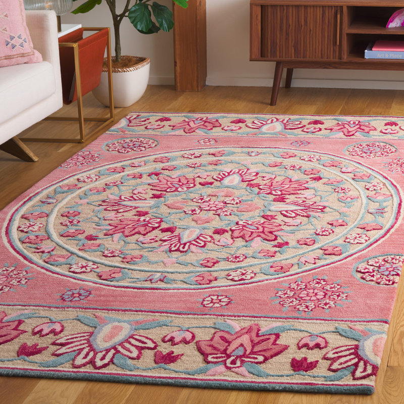 Eatonville Hand Tufted Wool Floral Rug, Rectangle 5' x 8'