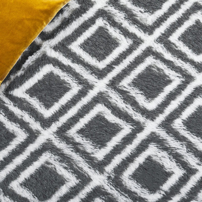 Zoba Shag Performance Geometric Rug, Rectangle 5' x 8'