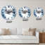 Paysage de Noël d'hiver en bleu, blanc et gris - Horloge murale traditionnelle-538528037