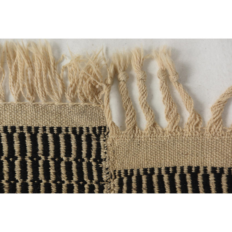 Tapis noir Noe