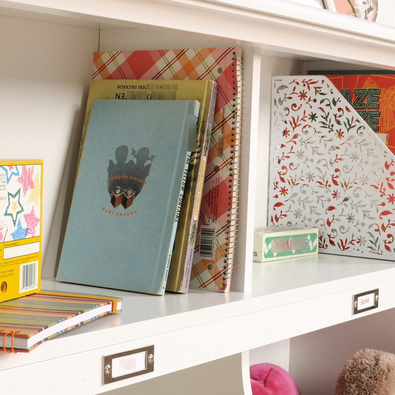 Bibliothèque blanche / To Keep 'Room Organized, plusieurs casiers, casiers en bois d'ingénierie pour couvertures