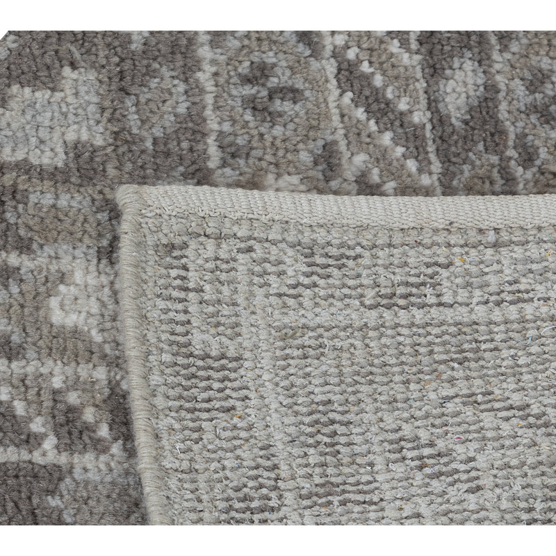 Courtfield Southwestern Area Rug in Fawn/Gray/Ivory, Rectangle 5' x 8'