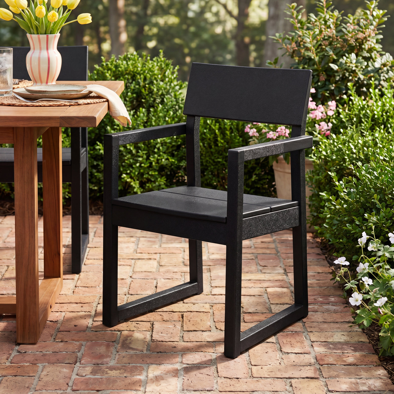EDGE Dining Arm Chair, Black