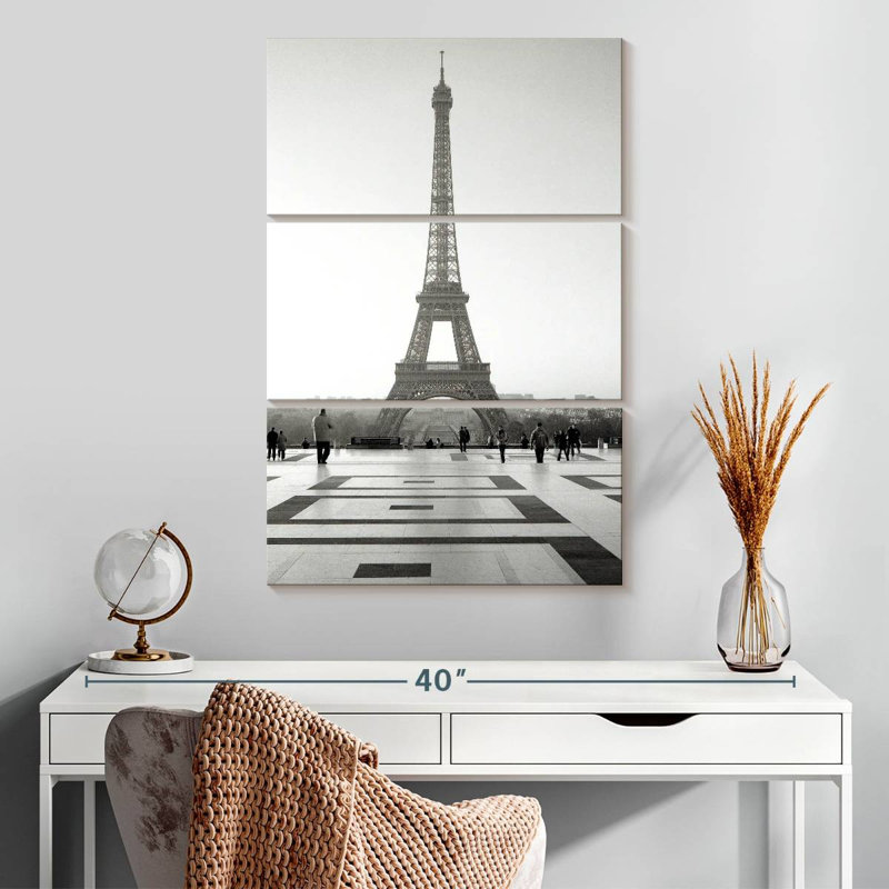 Nicci Tour Eiffel IV, 32" H x 20" W
