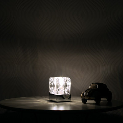 Eshleman Metal Table Lamp