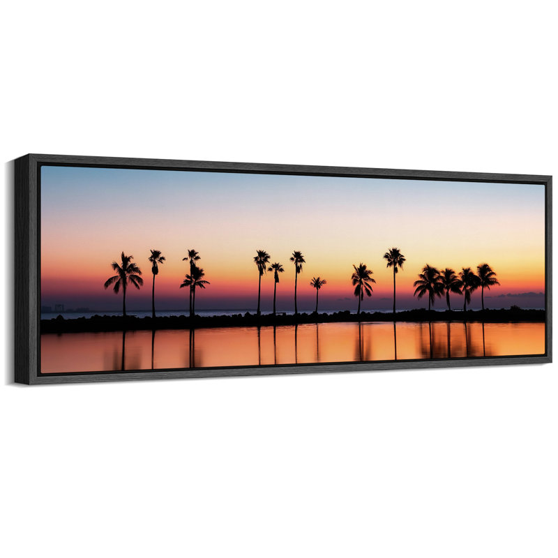 «Tropical Serenity Palm Tree Silhouette at Sunset Stripes Antique Retro Extra Large Wall Decor», reproduction encadrée