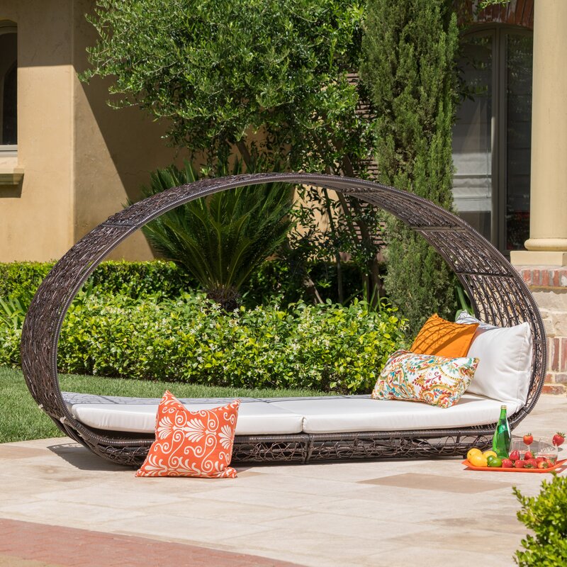 Arlmont & Co. Lavina 91.25'' Wicker Outdoor Patio Daybed & Reviews ...