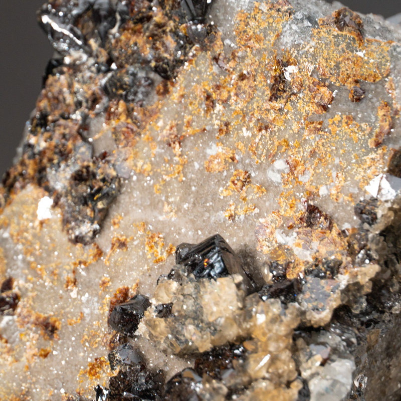 Calcite dorée sur la sphalérite