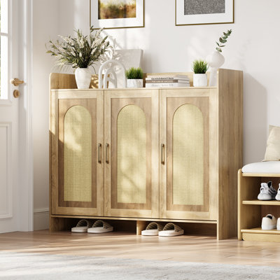 Armoire à chaussures pour le vestibule, armoire de rangement en rotin, étagère à chaussures en bois avec 3 portes, armoire de rangement en bois Farmhouse pour vestibule et vestibule