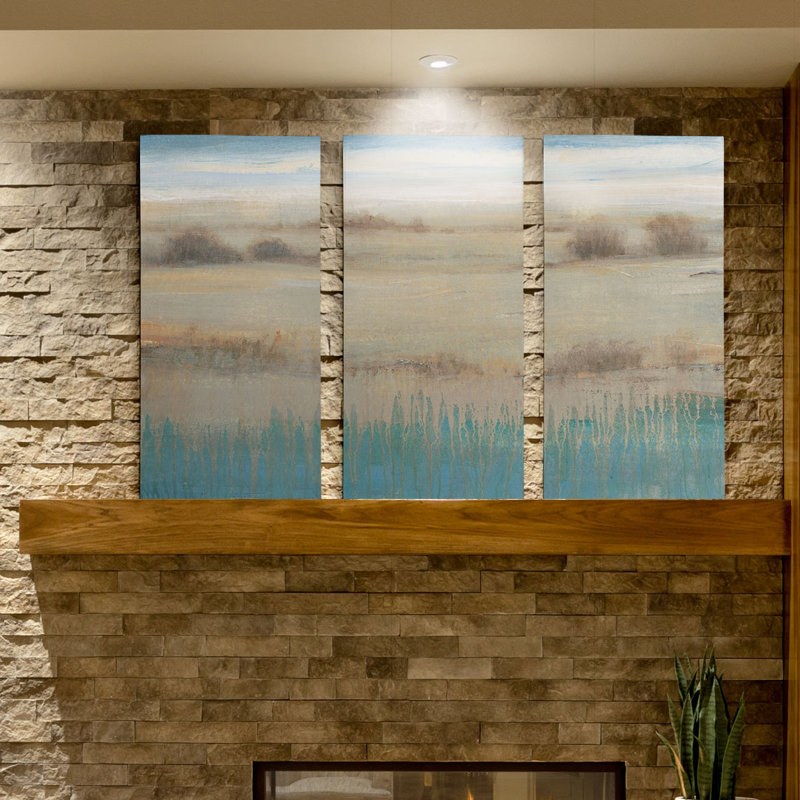 "Destination I", ensemble de 3 reproductions sur toiles tendues, H 24 po x l 36 po x P 1,5 po