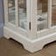 Vitrine antique avec portes en verre, 4 tablettes réglables et éclairage intégré-1434150035