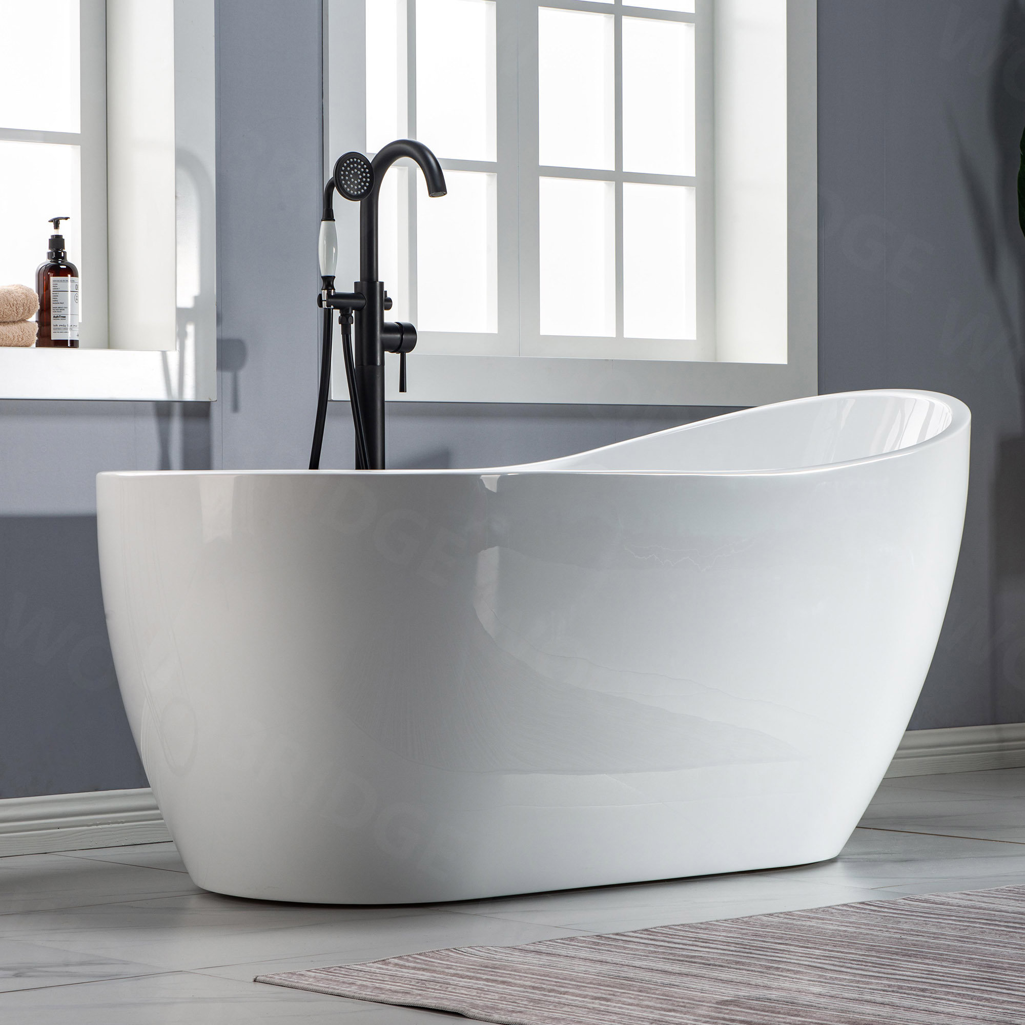 59" x 28" Freestanding Soaking Acrylic Single Slipper Bathtub with Reversible Drain, White/Matte Black