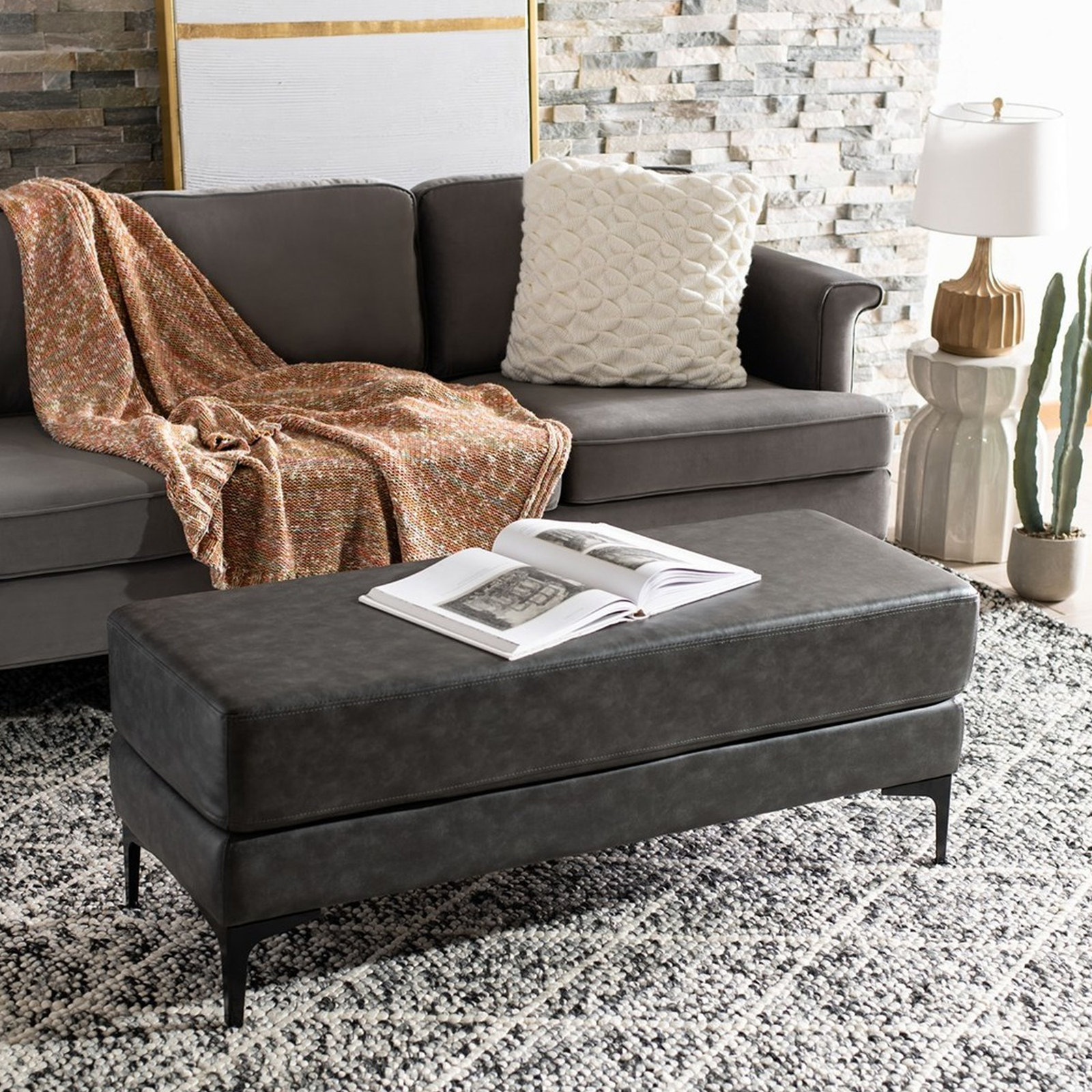 Lennie Bench, Gray