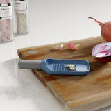 Leo Multifunctional Grater, Blue