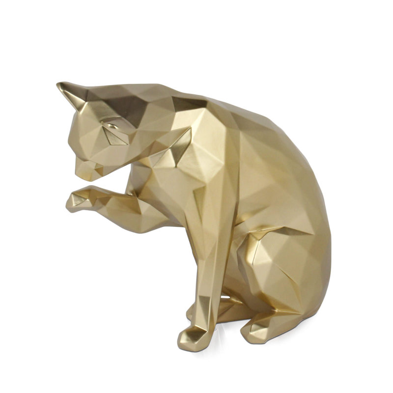 Daquion Figurines & Sculptures, Gold