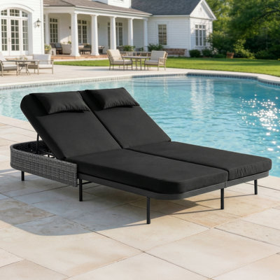 Chaise longue double pour l'extérieur en osier pour 2 personnes avec coussins, dossiers réglables à 6 positions