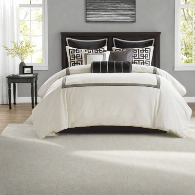 Luxury King Bedding Sets Embroidered Oversized Modern Comfort