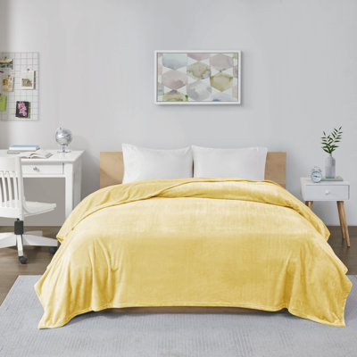Microlight Plush Yellow Oversized Ultra-Soft Full/Queen Blanket