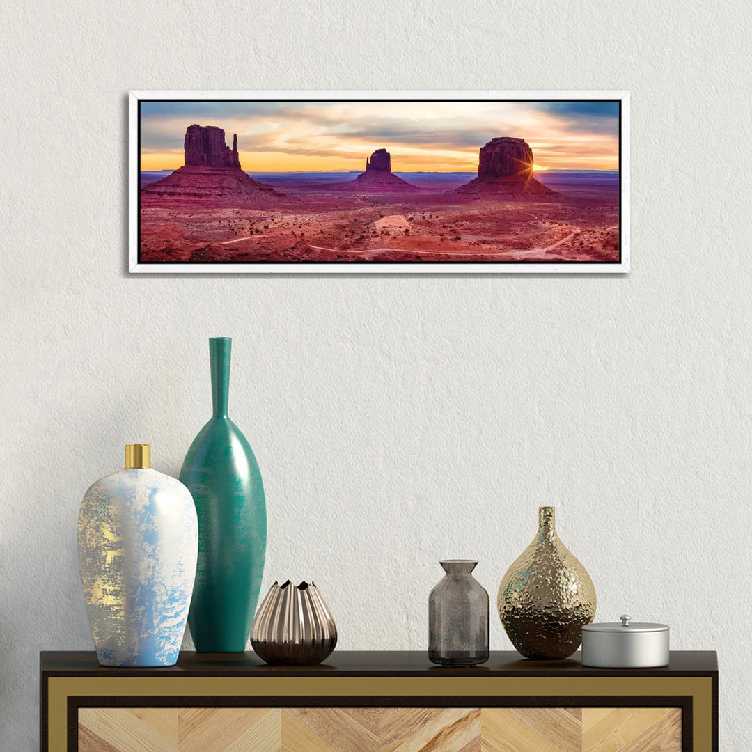 Sonnenaufgang Monument Valley Navajo Tribal Park von Susanne Kremer - Panorama-Galerie-verpackt Leinwand Giclée auf Lein...