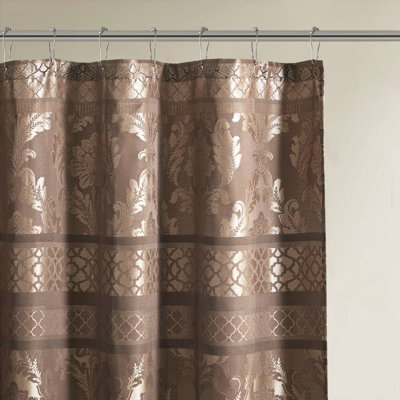 Rideau de douche en jacquard élégant avec rayures traditionnelles et motifs de ferronnerie, facile à entretenir et durable