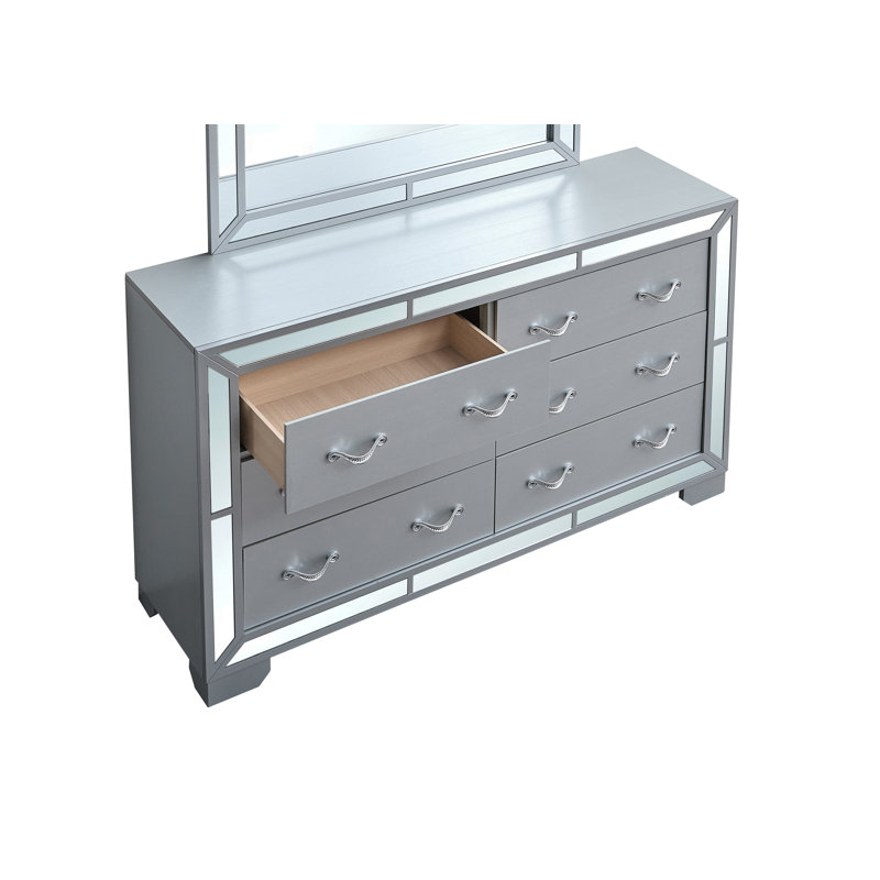 Bellomy 6BE51AE292744F5D9D3EA640CA43C694 Dresser , Silver