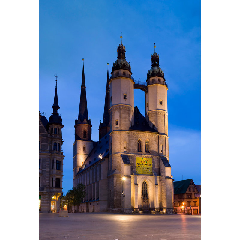 Église à Halle, Allemagne, H 24 po x l 16 po