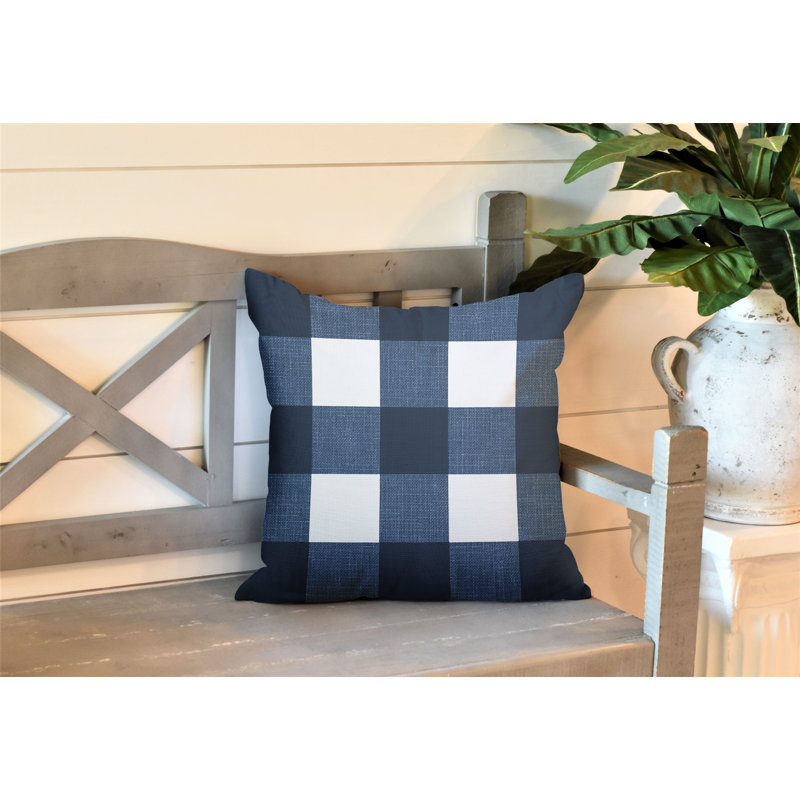 Coussin intérieur / extérieur Jeb Farm House, L 19 po x H 19 po, Bleu / bleu marine
