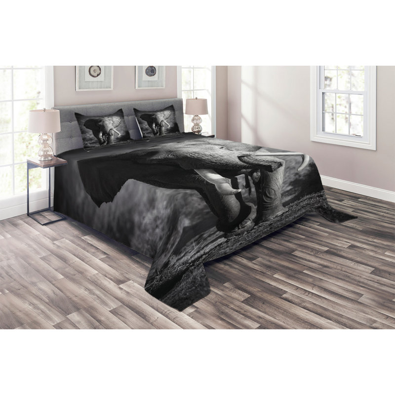 Elephant Eclectic Polyester Coverlet, Queen Bedspread + 2 Shams