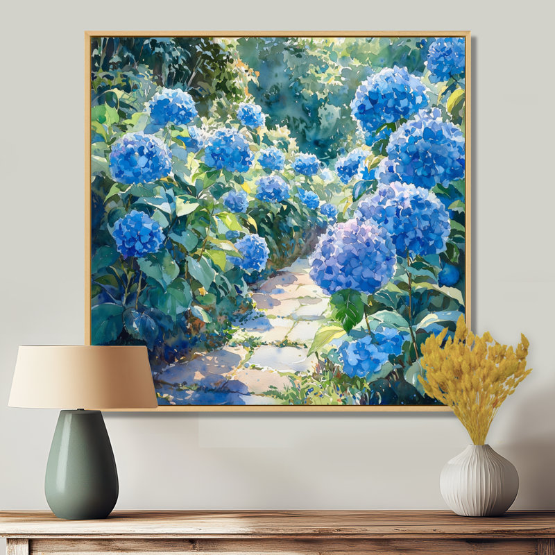 Hydrangea Garden Delight Harmony II - art mural floral, Impression encadrée flottante, Crème, crème, H 16 po x l 16 po