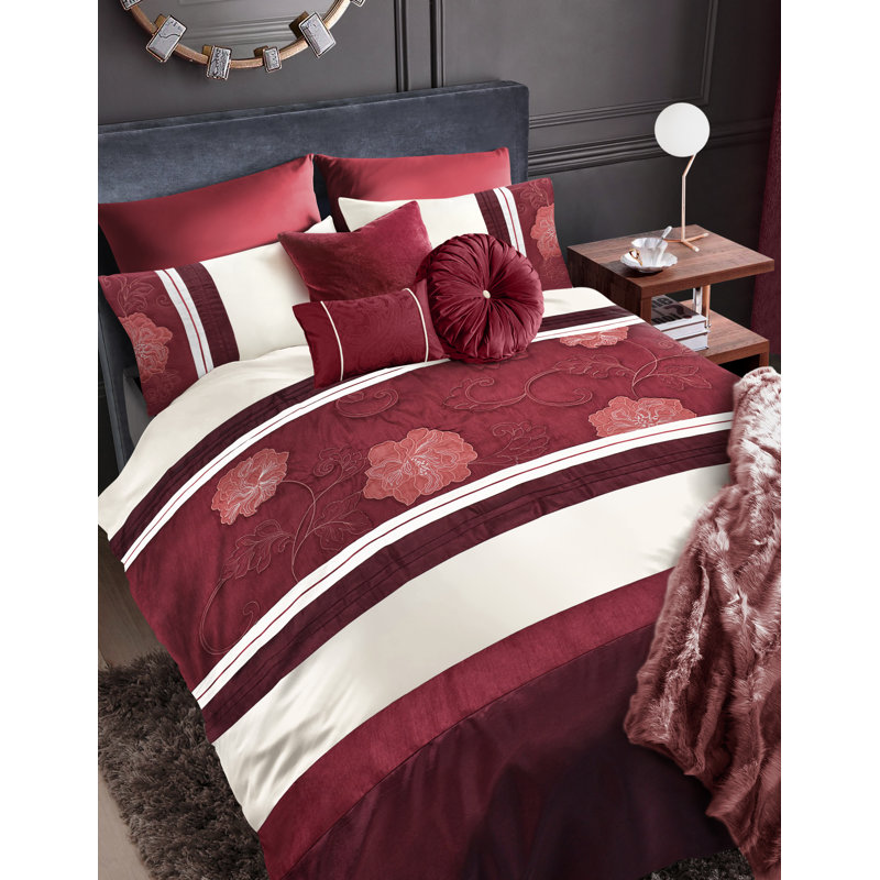 Sascha Silk Floral Duvet Cover Set, Single Duvet Cover Set, Fuschia / Cream
