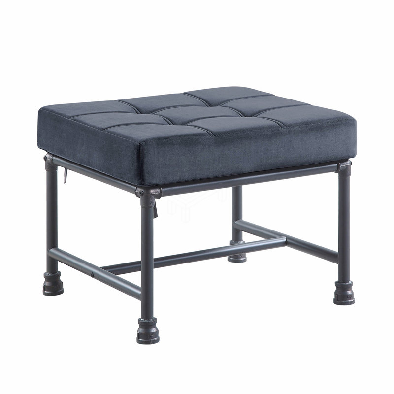 Repose-pieds en velours et finition gris sable