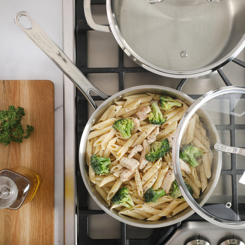 Batterie de cuisine en acier inoxydable non toxique 10 pièces Sur La Table Kitchen Essentials avec base encastrée Tripli