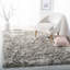 Tapis décoratif gris clair à poil long touffeté à la main Morrell-33492178