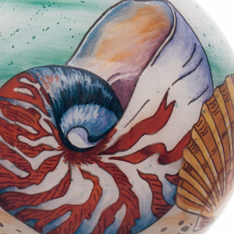 Ornement boule de coquillage