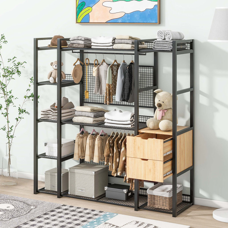 Armoire Ladarian, Noir, noir, noir, noir