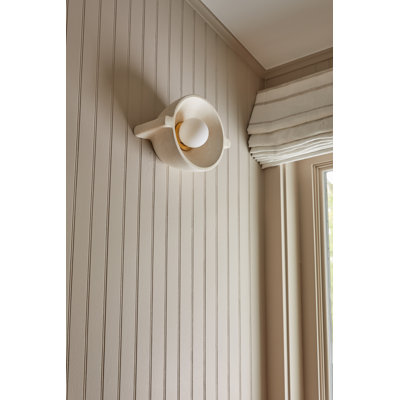 Metal Armed Sconce