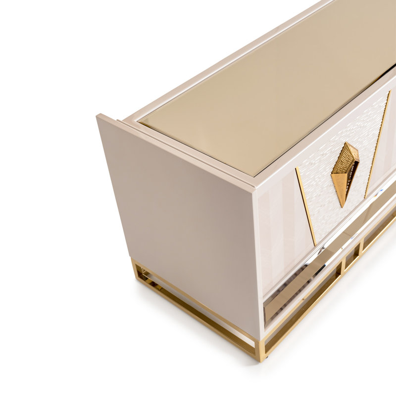 Carmela Media Console