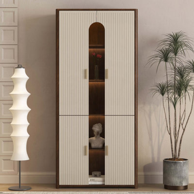 Grande vitrine avec lumières DEL et portes en verre