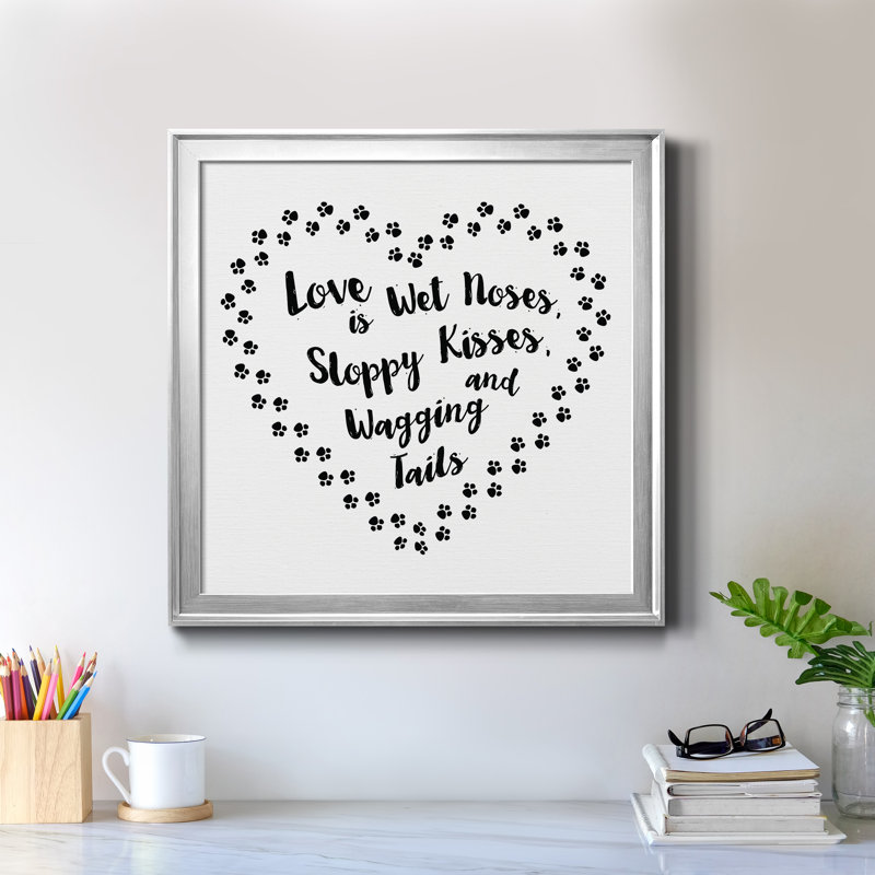 «Love Is», art textuel sur toile, H 22,5 po x l 22,5 po x P 1,5 po, Encadrement argenté