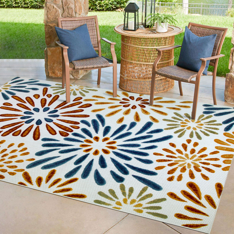 Song Floral Area Rug in Multicolor, Rectangle 5'3" x 7'